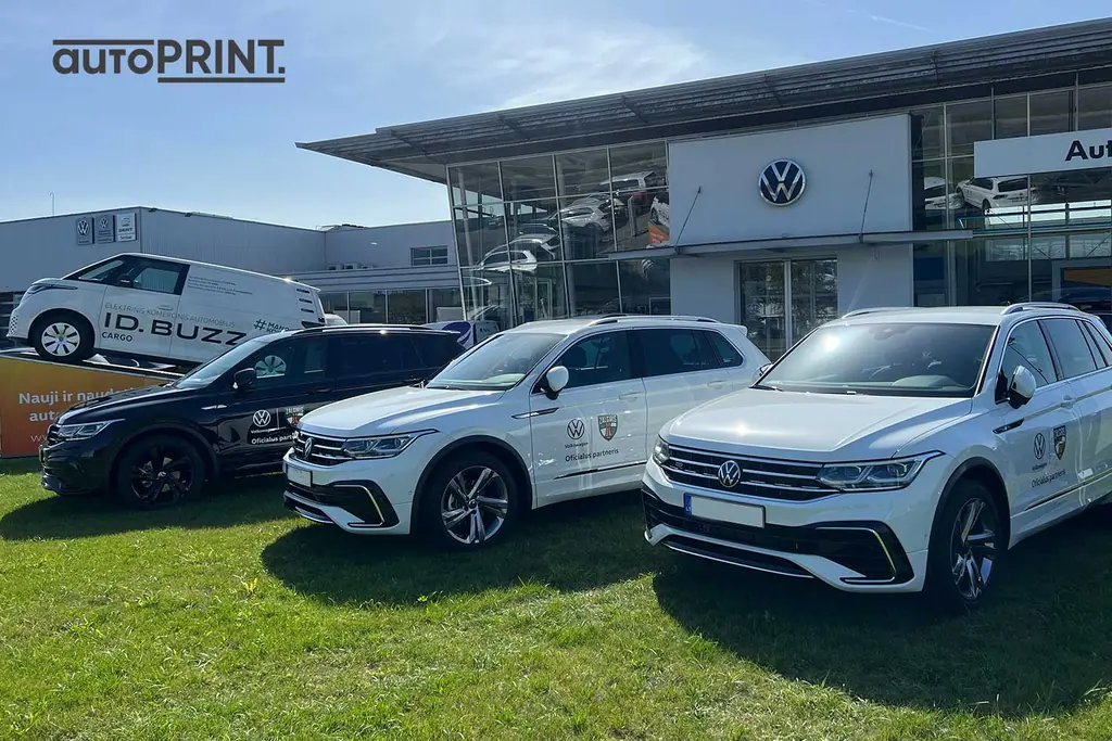 Lengvieji automobiliai – apklijavimas reklama, autoPRINT darbas
