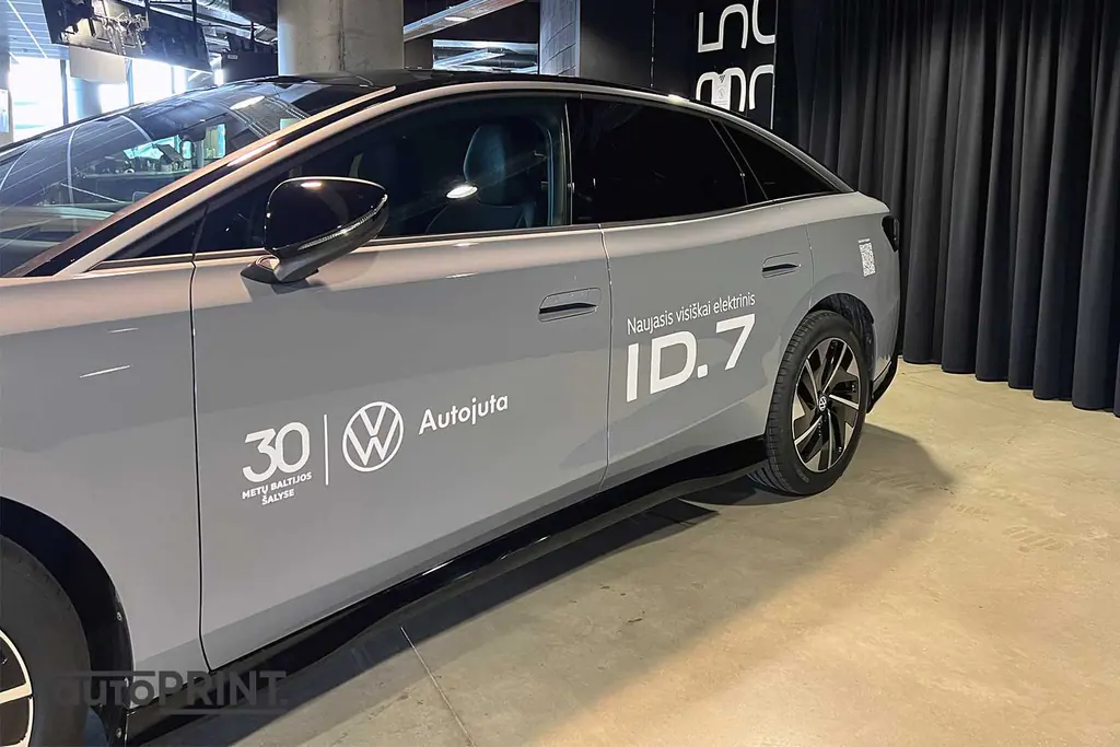 Lengvieji automobiliai – apklijavimas reklama, autoPRINT darbas