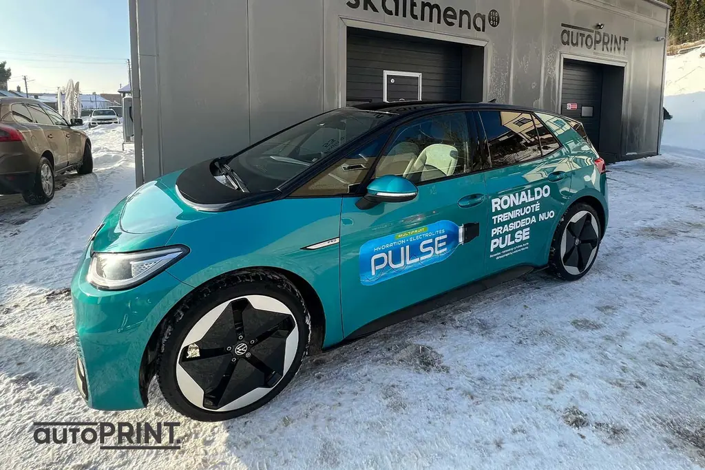 Lengvieji automobiliai – apklijavimas reklama, autoPRINT darbas