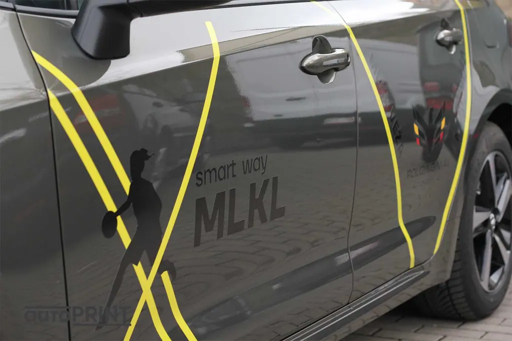 Lengvieji automobiliai – apklijavimas reklama, autoPRINT darbas